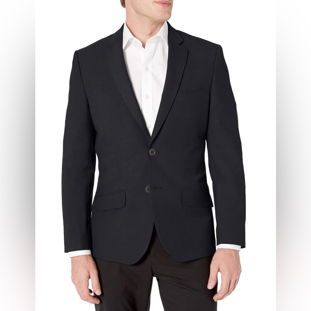 Amazon Essentials Men's Classic-Fit Long-Sleeve Button-Front Stretch Blazer
